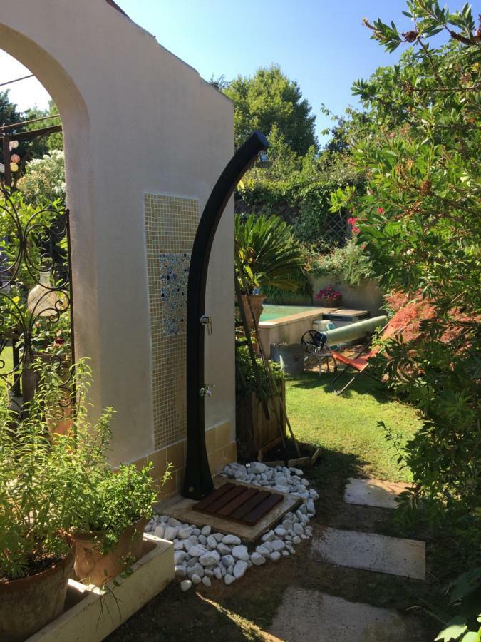 Le Clos Martin Eyragues Luaran gambar